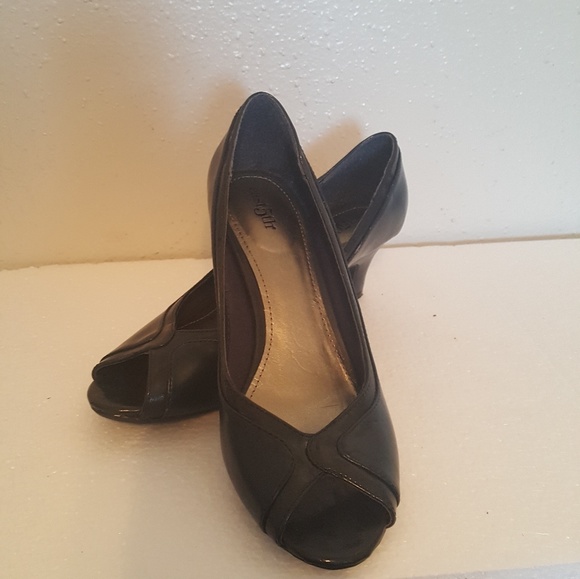 ladies low heel shoes